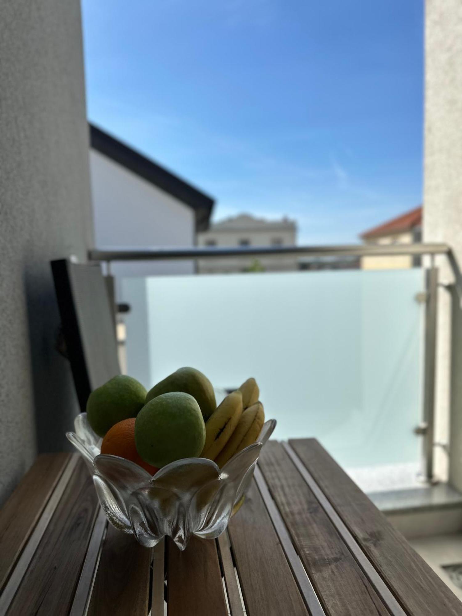 Apartman “Manhattan” Križevci Exterior foto